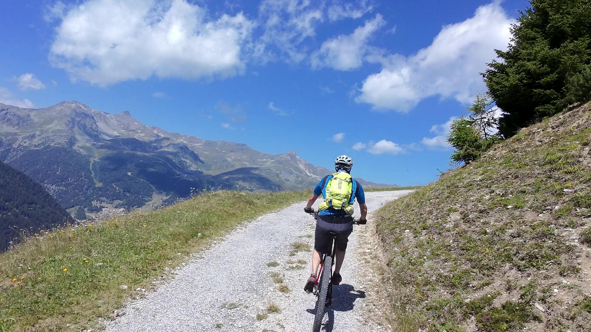 Montée vers l'alpage du Chiesso et de la Nava
